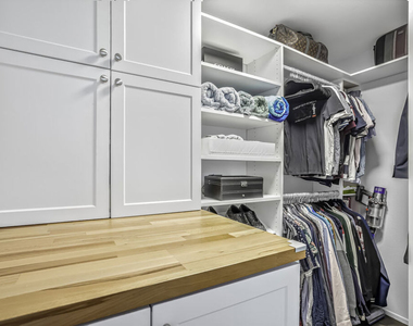 7320 Hawthorn Avenue - Photo Thumbnail 8