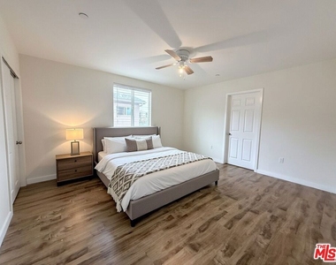 1254 W 37th Drive - Photo Thumbnail 4