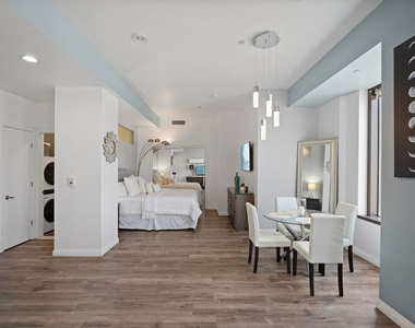1100 Wilshire Boulevard - Photo Thumbnail 15