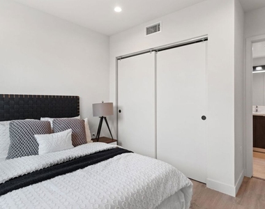 132 Rosemont Avenue - Photo Thumbnail 16