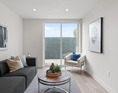 132 Rosemont Avenue - Photo Thumbnail 13