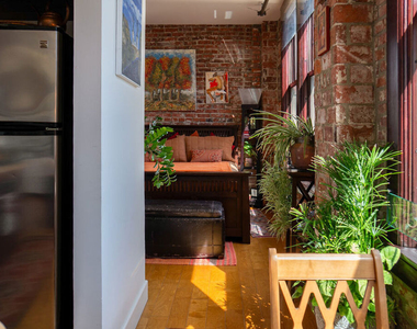460 S Spring Street - Photo Thumbnail 14