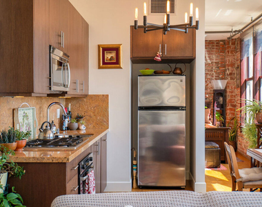 460 S Spring Street - Photo Thumbnail 11
