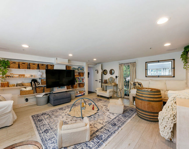 2851 Seabreeze Drive - Photo Thumbnail 15