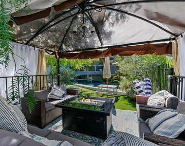 2851 Seabreeze Drive - Photo Thumbnail 7