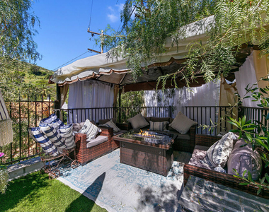 2851 Seabreeze Drive - Photo Thumbnail 8
