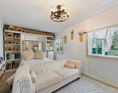 2851 Seabreeze Drive - Photo Thumbnail 37