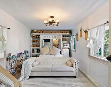 2851 Seabreeze Drive - Photo Thumbnail 36
