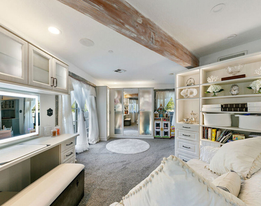 2851 Seabreeze Drive - Photo Thumbnail 29