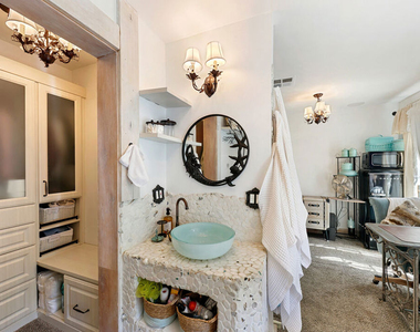 2851 Seabreeze Drive - Photo Thumbnail 35