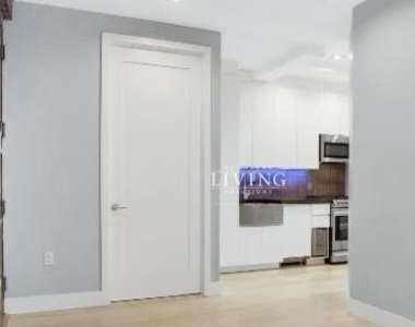 Stanton Street - Photo Thumbnail 2