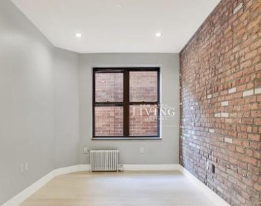 Stanton Street - Photo Thumbnail 7