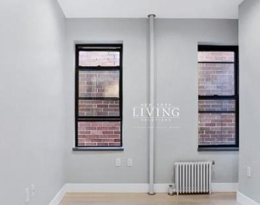 Stanton Street - Photo Thumbnail 5