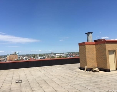125 E Broadway - Photo Thumbnail 6