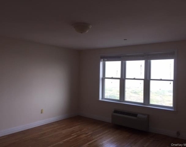 125 E Broadway - Photo Thumbnail 9