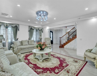 120 Majestic Drive - Photo Thumbnail 4
