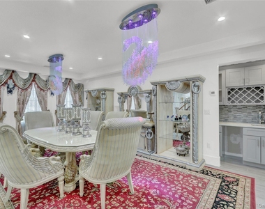 120 Majestic Drive - Photo Thumbnail 5
