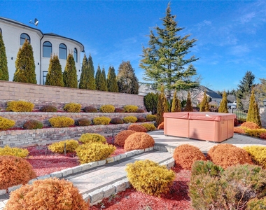 120 Majestic Drive - Photo Thumbnail 39