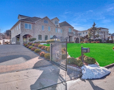 120 Majestic Drive - Photo Thumbnail 2