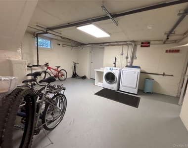 37 Spruce Street - Photo Thumbnail 15