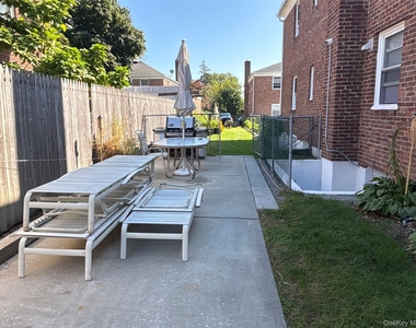 37 Spruce Street - Photo Thumbnail 9