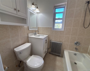 37 Spruce Street - Photo Thumbnail 8