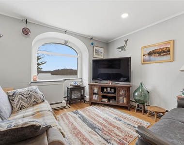 598 N Lake Boulevard - Photo Thumbnail 19
