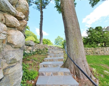 598 N Lake Boulevard - Photo Thumbnail 8