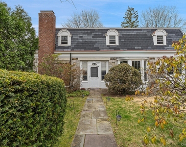 598 N Lake Boulevard - Photo Thumbnail 4