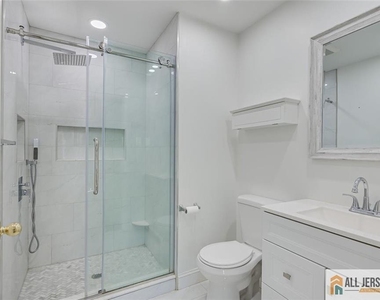 268 Kempsey Drive - Photo Thumbnail 18
