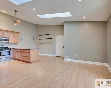 268 Kempsey Drive - Photo Thumbnail 7