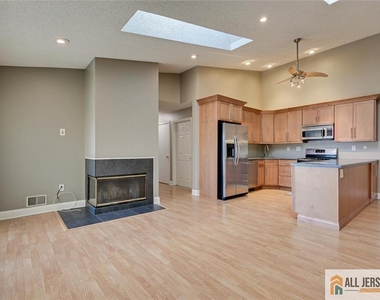 268 Kempsey Drive - Photo Thumbnail 6