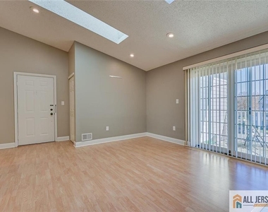 268 Kempsey Drive - Photo Thumbnail 5