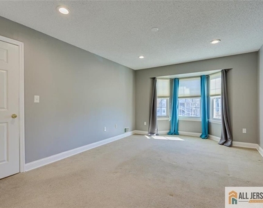268 Kempsey Drive - Photo Thumbnail 15
