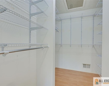 268 Kempsey Drive - Photo Thumbnail 19
