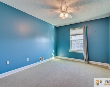 268 Kempsey Drive - Photo Thumbnail 20