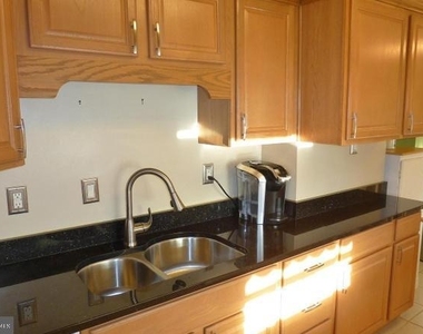 3212 Campbell Drive - Photo Thumbnail 3