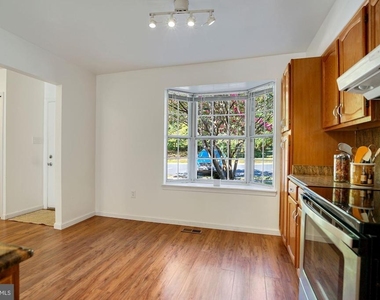 6356 Shaundale Drive - Photo Thumbnail 9