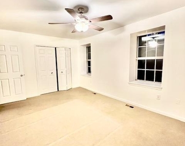 6356 Shaundale Drive - Photo Thumbnail 15
