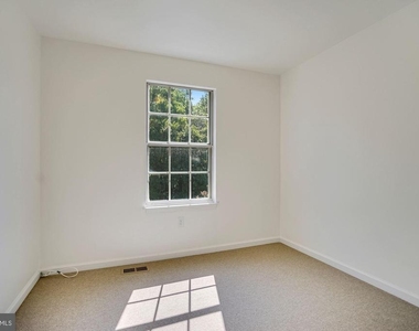 6356 Shaundale Drive - Photo Thumbnail 17