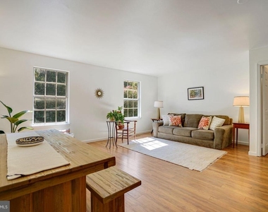 6356 Shaundale Drive - Photo Thumbnail 5
