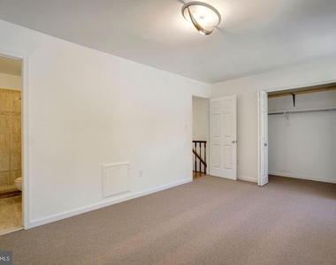 6356 Shaundale Drive - Photo Thumbnail 14
