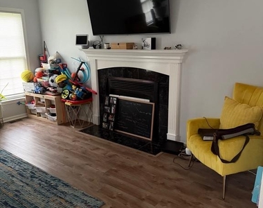 6014 Gloucester Court - Photo Thumbnail 5