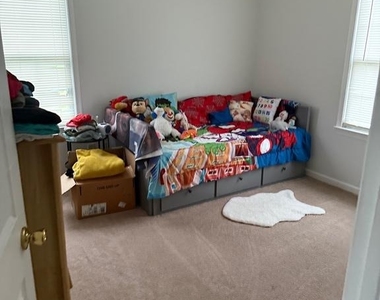 6014 Gloucester Court - Photo Thumbnail 12