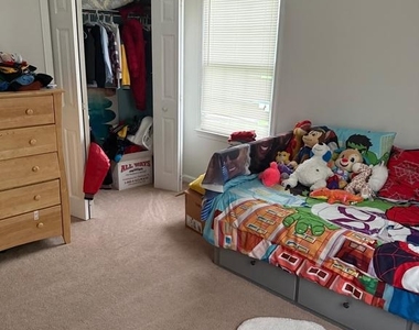 6014 Gloucester Court - Photo Thumbnail 13