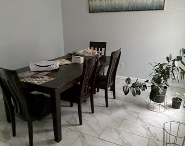 6014 Gloucester Court - Photo Thumbnail 8