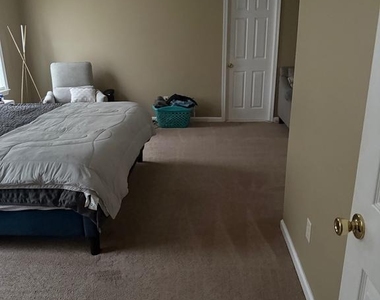 6014 Gloucester Court - Photo Thumbnail 18