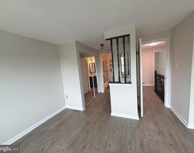 14724 Crosswood Terrace - Photo Thumbnail 14