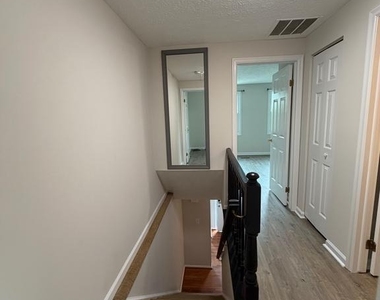 14724 Crosswood Terrace - Photo Thumbnail 8