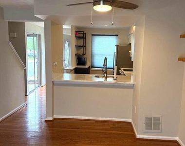 14724 Crosswood Terrace - Photo Thumbnail 4